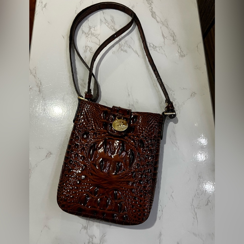 Brahmin Marley Crossbody. - Picture 6 of 9